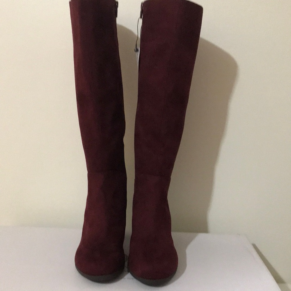 GIANI BERNINI
Adonnys Memory Foam Dress Boots, Size 8.5